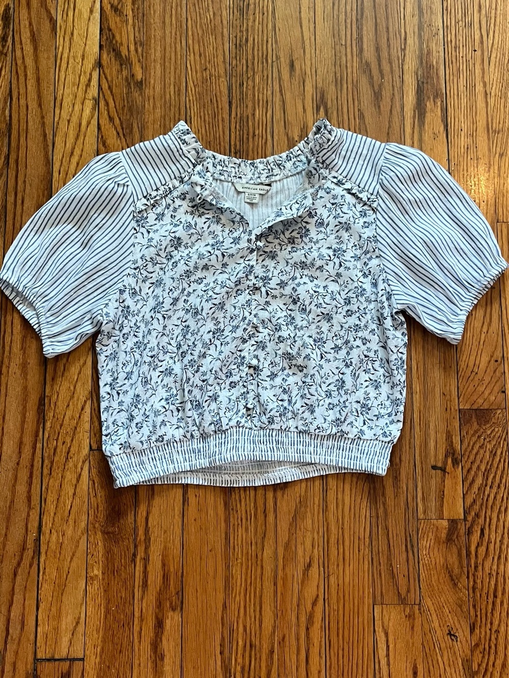 American Eagle Outfitters Blue Floral & Stripe Short Sleeve Top